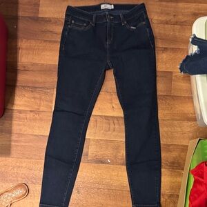 Dark Blue Vineyard Vines sz. 8